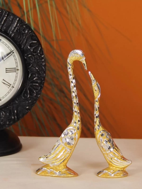 

Fashion Bizz Yellow Solid Metal Saras Showpieces