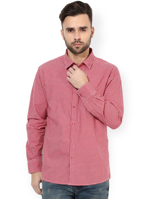 

Crimsoune Club Men Red & White Standard Slim Fit Checked Casual Shirt