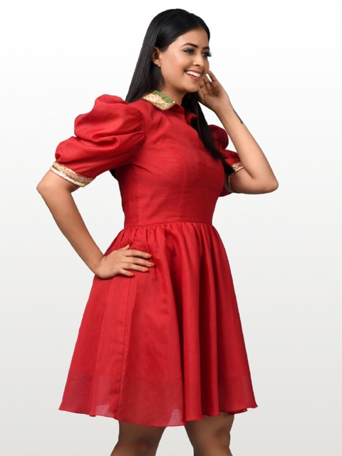 

Hencemade Red Solid Fit and Flare Dress