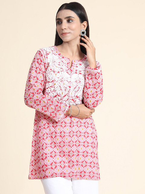 

HOUSE OF KARI Women Pink & White Floral Printed Thread Work Kurta