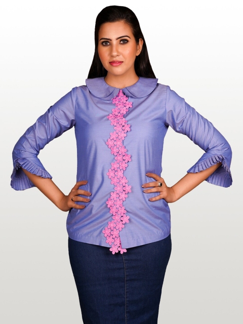 

Hencemade Women Blue Sharp Slim Fit Peter Pan Collar & Applique Cotton Casual Shirt