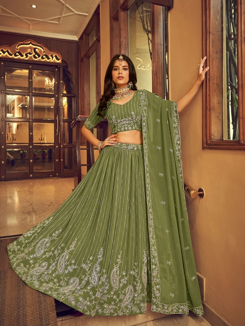 

ODETTE Green & Gold-Toned Embellished Thread Work Semi-Stitched Lehenga & Unstitched Blouse With Dupatta