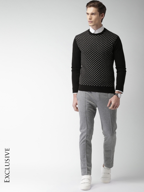 

INVICTUS Men Black & White Self-Design Pullover