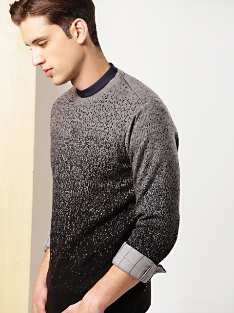 

INVICTUS Men Grey Self-Design Pullover