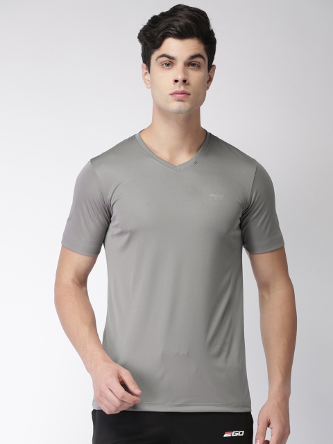 

2GO Men Grey Solid T-shirt