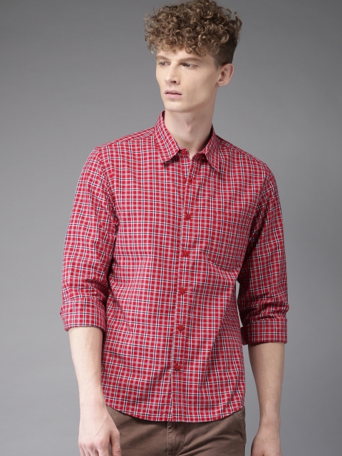 

Moda Rapido Men Red & White Regular Fit Checked Casual Shirt