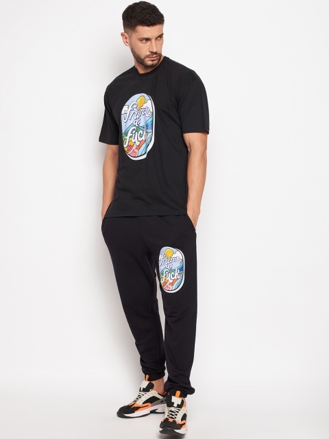 

FUGAZEE Men Black Typography Printed T-shirt with Trouser