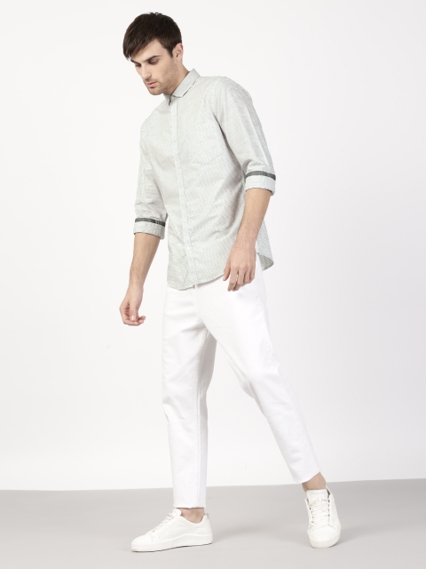 

ether Men White & Grey Slim Fit Striped Casual Shirt