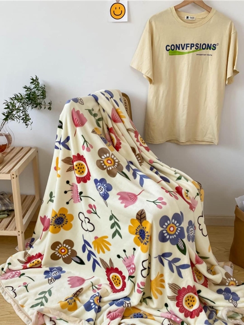 

JC Collection White & Pink Floral AC Room 350 GSM Double Bed Blanket