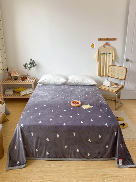 

JC Collection Unisex Grey Blankets Quilts and Dohars
