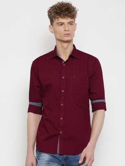 

British Club Men Maroon Slim Fit Checked Casual Shirt