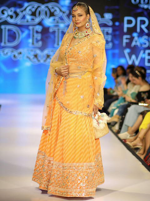 

ODETTE Orange & Gold-Toned Embellished Thread Work Semi-Stitched Lehenga & Unstitched Blouse With Dupatta