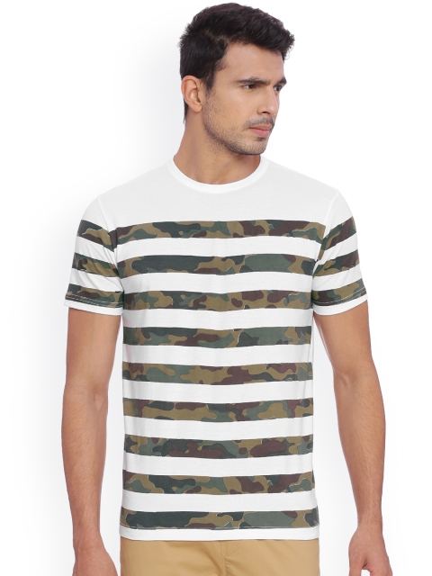 

DEEZENO Men Olive Green Striped T-shirt