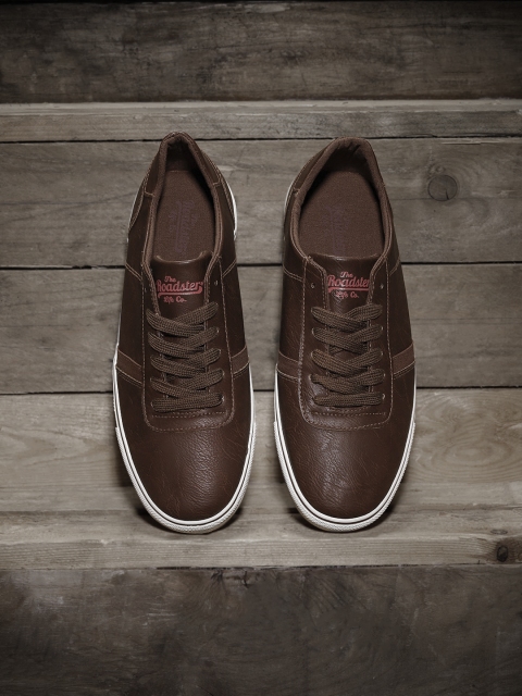 

Roadster Men Brown Sneakers