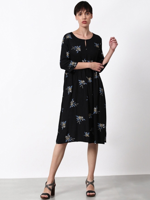 

abof Black & Beige Floral Keyhole Neck Empire Dress