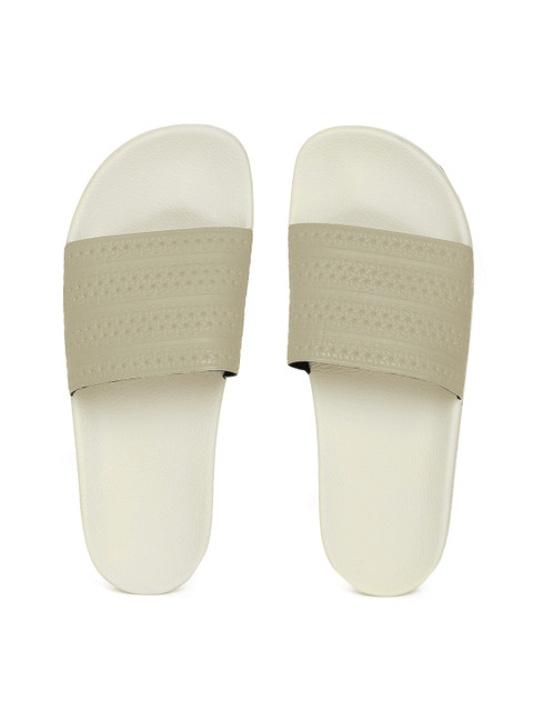 

ADIDAS Originals Men Grey Adilette Textured Flip-Flops