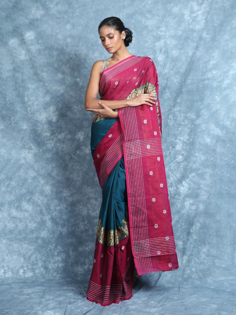 

Arhi Green & Gold-Toned Woven Design Zari Saree