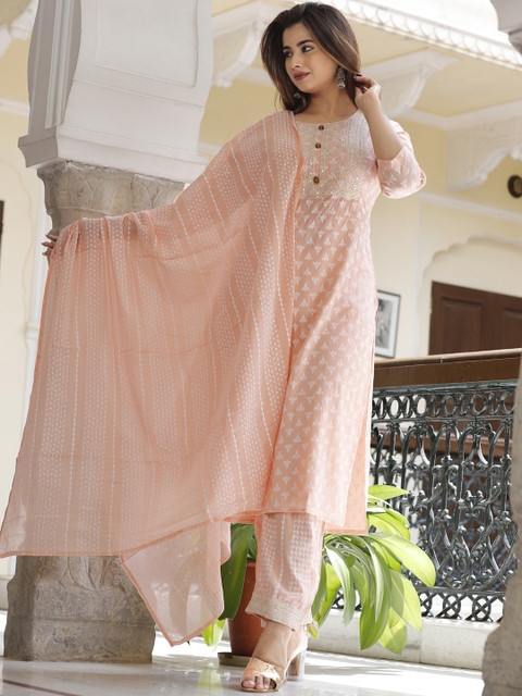 

SINGNI Women Peach-Coloured Ethnic Motifs Yoke Design Layered Kurta with Palazzos & With Dupatta