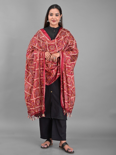

Apratim Printed Bandhani Dupatta, Red