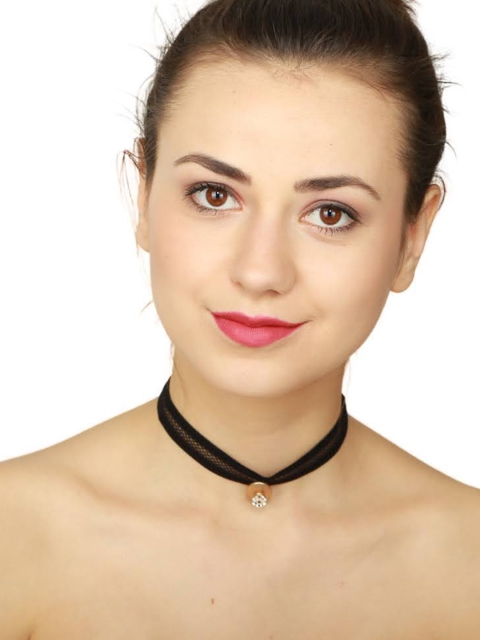 

Adwitiya Collection Women Black & Gold-Toned Choker Necklace