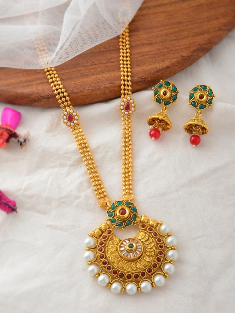

Silvermerc Designs Gold-Plated Gold Kundan Jewellery Set
