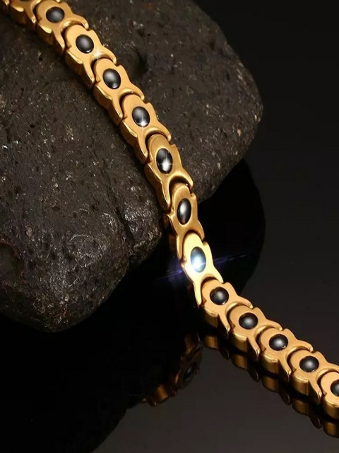 

UNIVERSITY TRENDZ Women Gold-Plated Link Bracelet