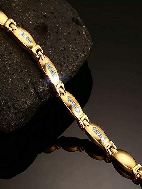 

UNIVERSITY TRENDZ Men Gold-Plated Link Bracelet