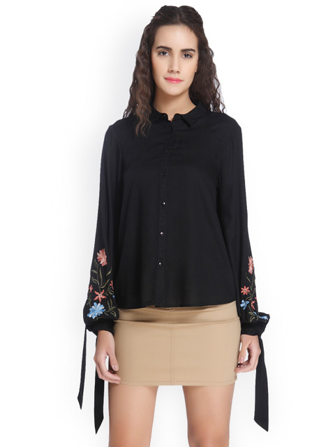 

Vero Moda Women Black Regular Fit Solid Casual Shirt