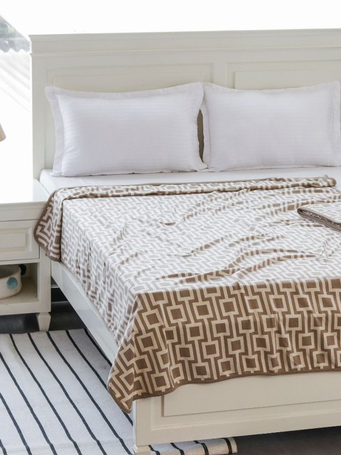 

Pluchi Unisex Grey Blankets Quilts and Dohars