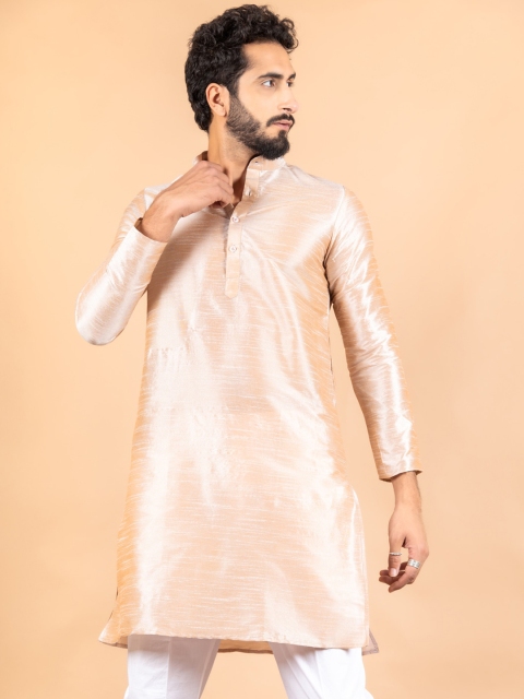 

Tistabene Men Brown Solid Kurta
