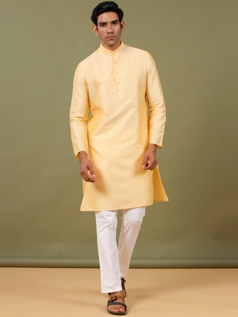 

Tistabene Men Yellow Solid Kurta