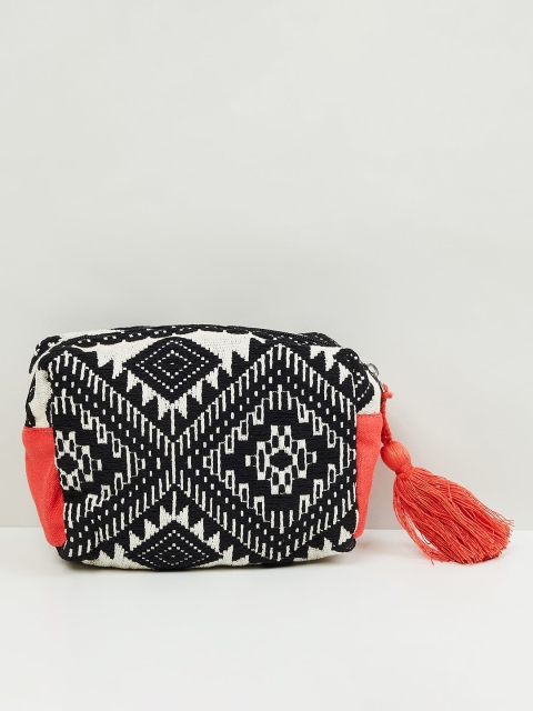 

max Black Ethnic Motifs Structured Sling Bag with Tasselled
