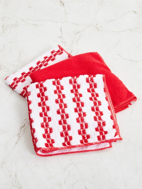 

Home Centre Red & White Set of 3 Printed Textured Kitchen cloth