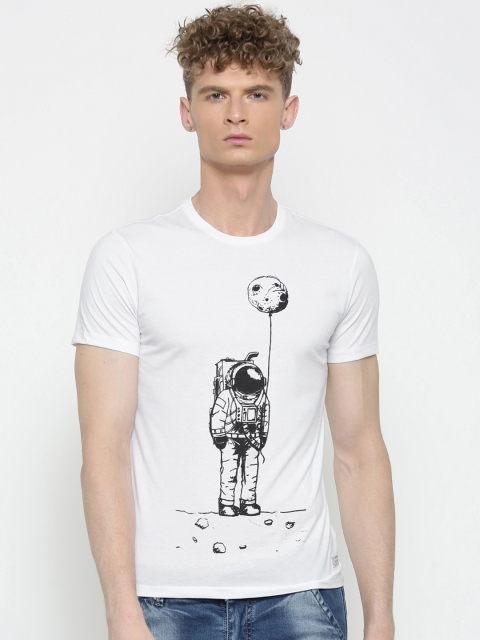 

Peter England Casuals Men White Printed Round Neck T-shirt