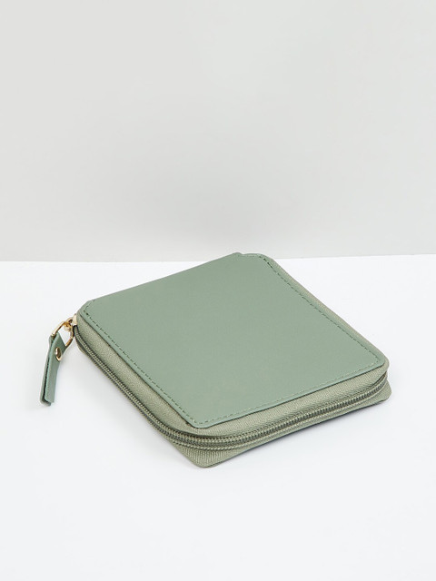 

max Women Solid Zip Around Wallet, Green