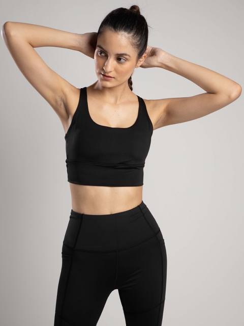 

SKNZ Black Solid Workout Bra