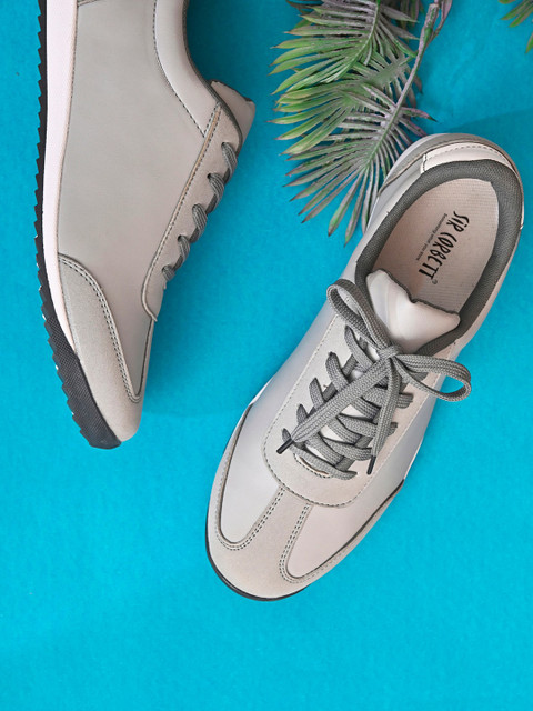 

Sir Corbett Men Grey Printed Sneakers
