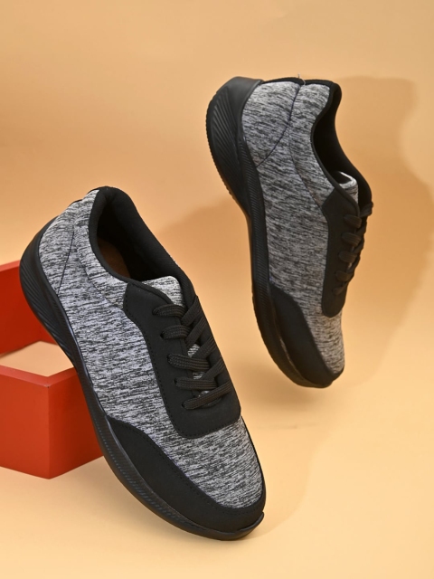 

Sir Corbett Men Grey Woven Design Sneakers