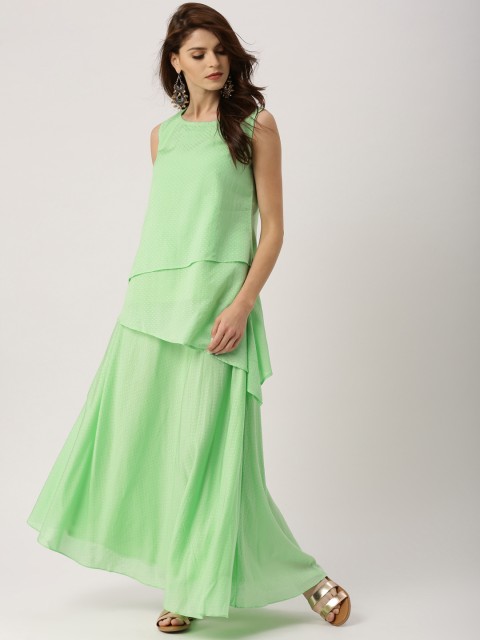 

IndusDiva Loomnic Green Bamboo Hand Woven Self-Design Clothing Set