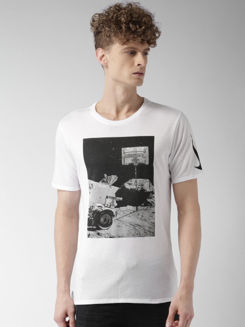 

Nike Men White Printed AS M NK DRY TEE MOONSHOT T-shirt