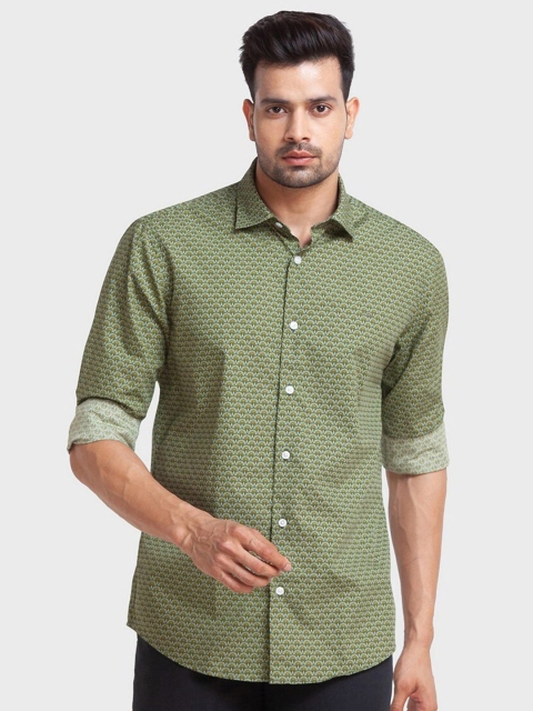 

ColorPlus Men Green Tailored Fit Printed Casual Shirt