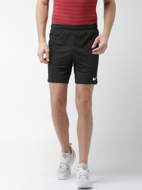 

Nike Men Black AS M NK Solid Regular Fit Sports Shorts