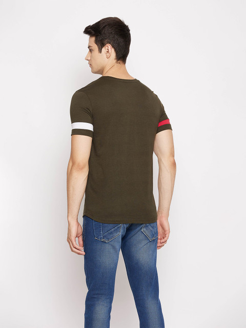 

GESPO Men Green & Red Colourblocked T-shirt
