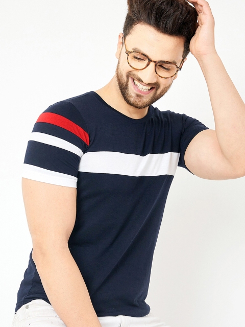 

GESPO Men Navy Blue & White Striped T-shirt