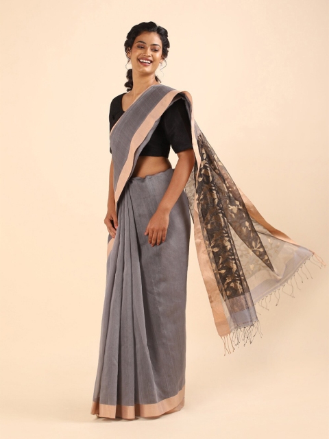 

Taneira Grey And Gold Toned Zari Border Bengal Saree