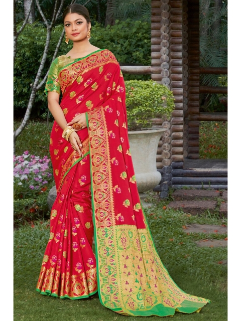 

KARAGIRI Red & Green Floral Zari Silk Blend Banarasi Saree
