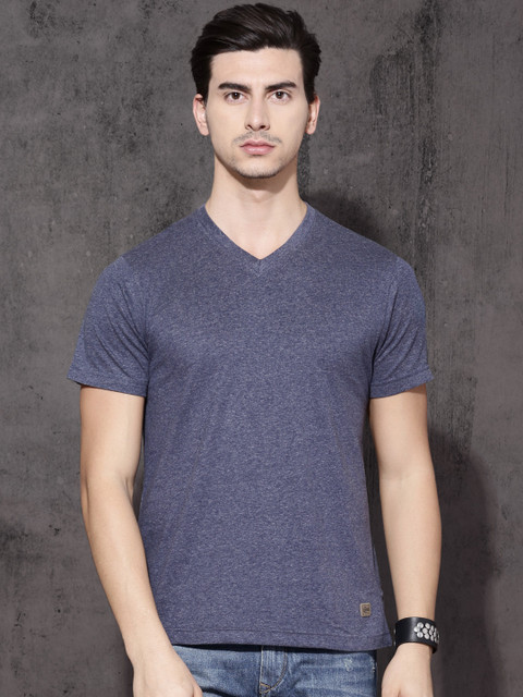 

Roadster Men Blue Solid V-Neck T-shirt