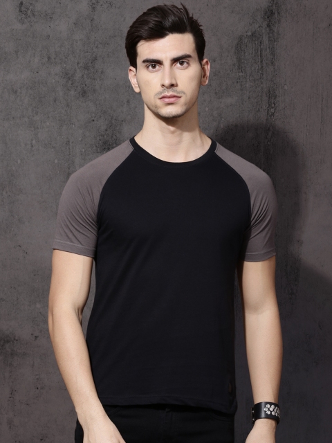 

Roadster Men Black Round Neck Colourblocked T-shirt