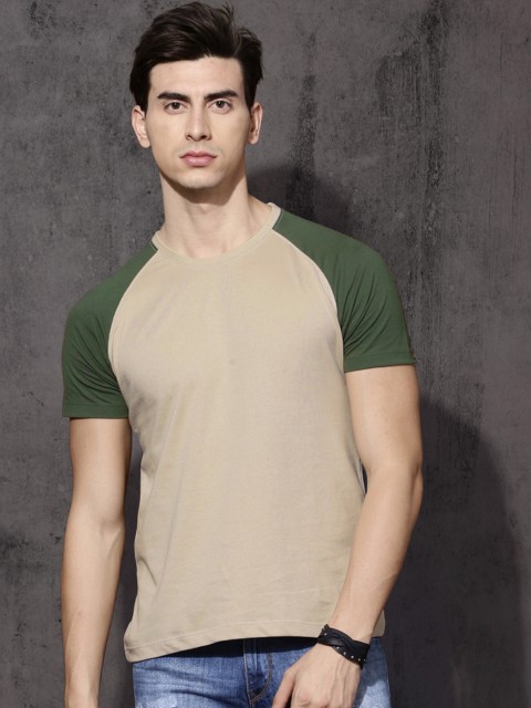 

Roadster Men Beige Solid Round Neck T-shirt