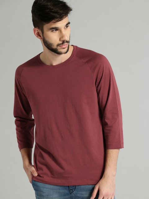 

Roadster Men Maroon Solid Round Neck T-shirt